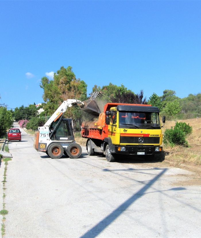 Καθαρισμός στην πλατεία Γοβγίνα